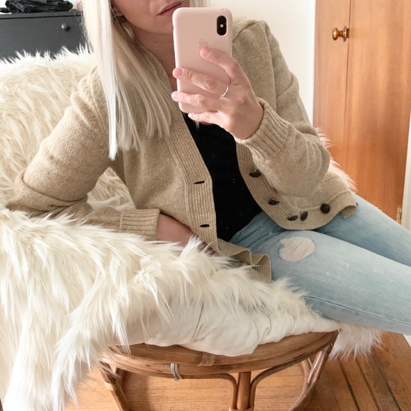 SOLD! Vintage ‘Grandpa style’ Button Down Cardigan - Picture 3 of 8